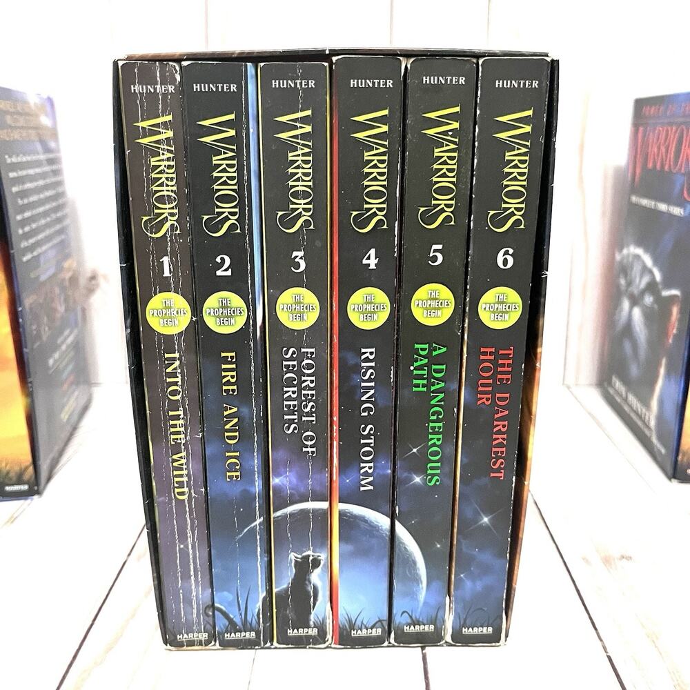 Warriors: The Complete First Series The Prophecies Begin Box Set Volumes 1 To 6